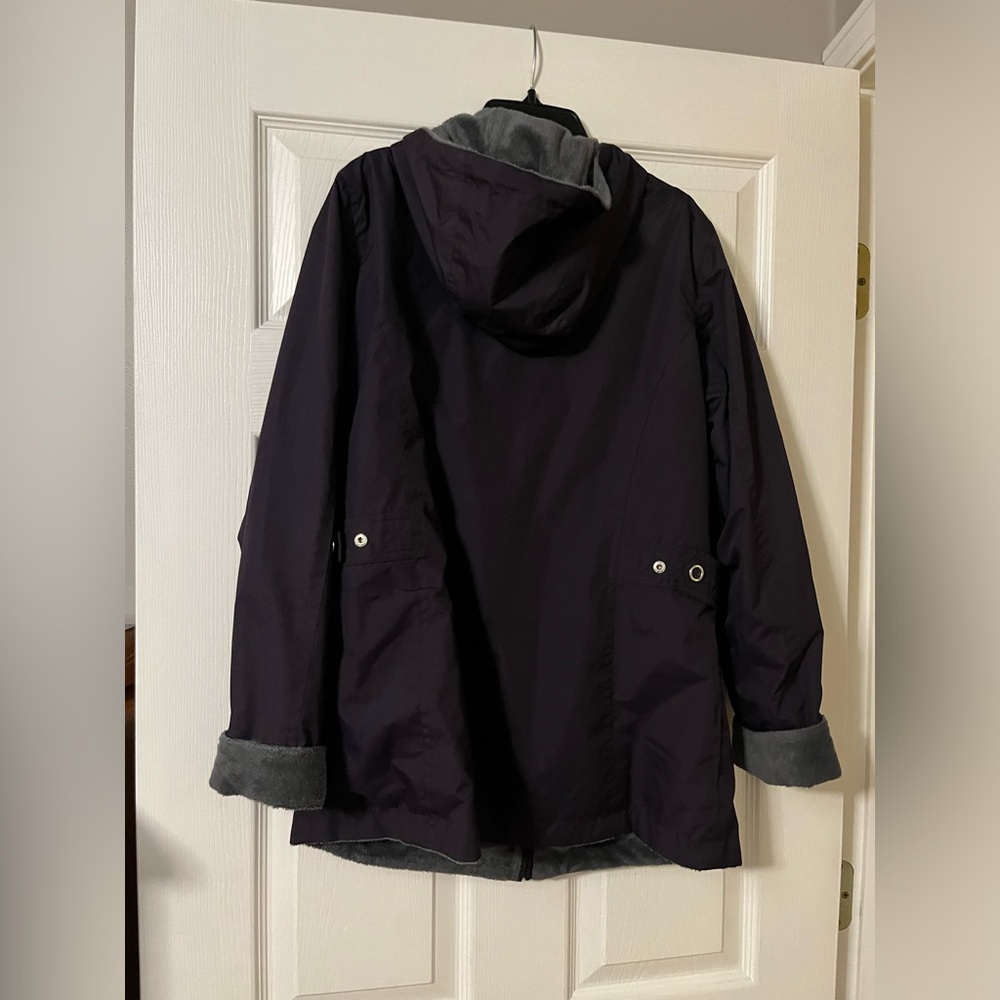 Women’s coat.